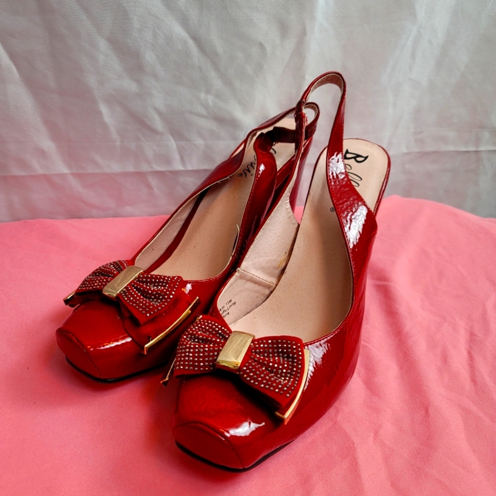 Red retro heels